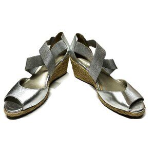 Bandolino dressy silver wedges in 9 M